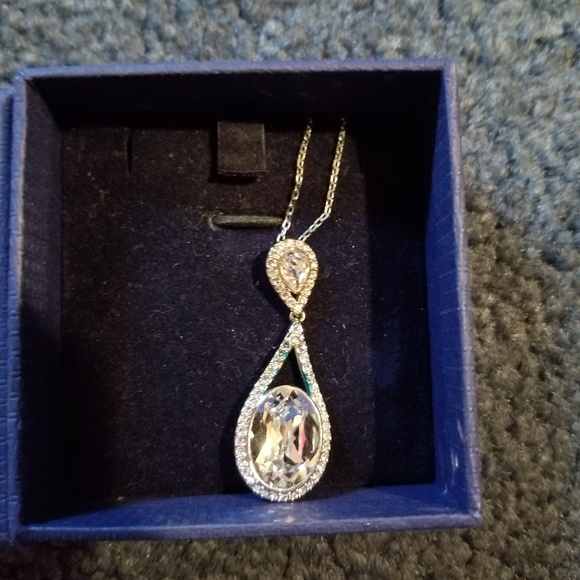 Swarovski gold and silver necklace - Picture 2 of 4